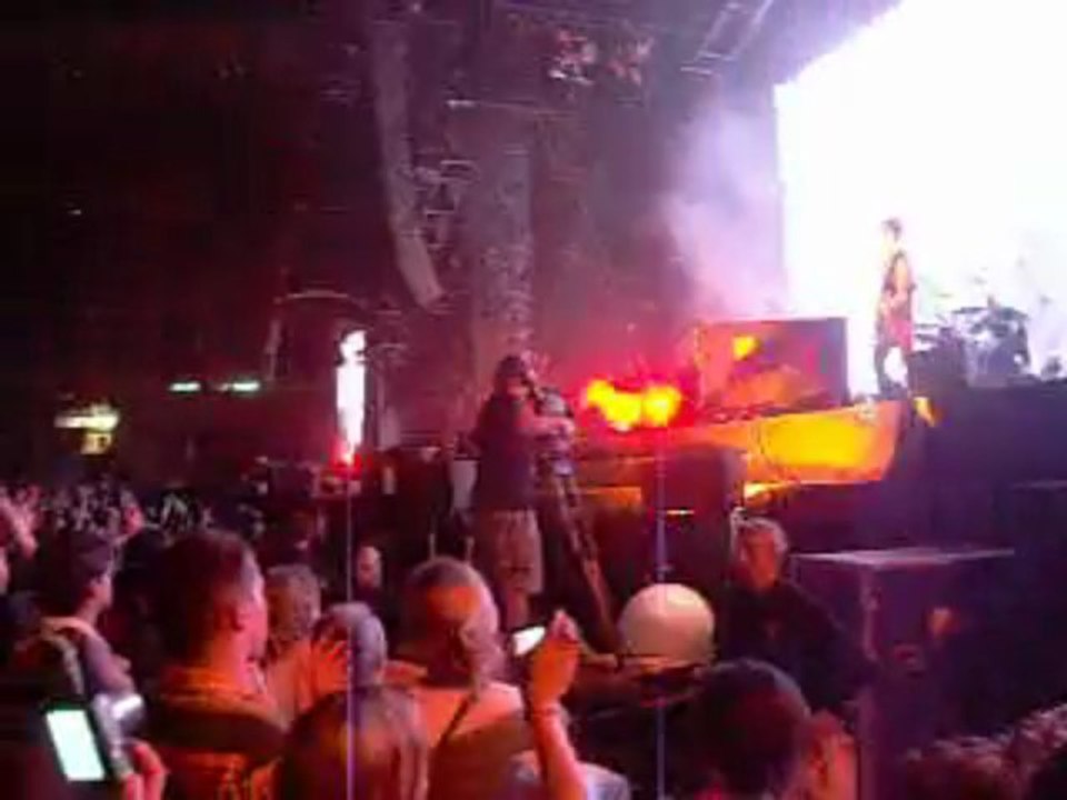 ColdPlay Live @ Parc des Princes 2009 - Cemeteries + 42