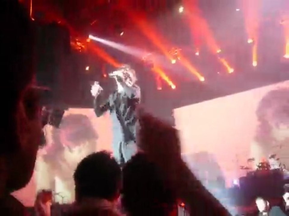 INDOCHINE METEOR TOUR PLAY BOY Limoges (7-11-09)