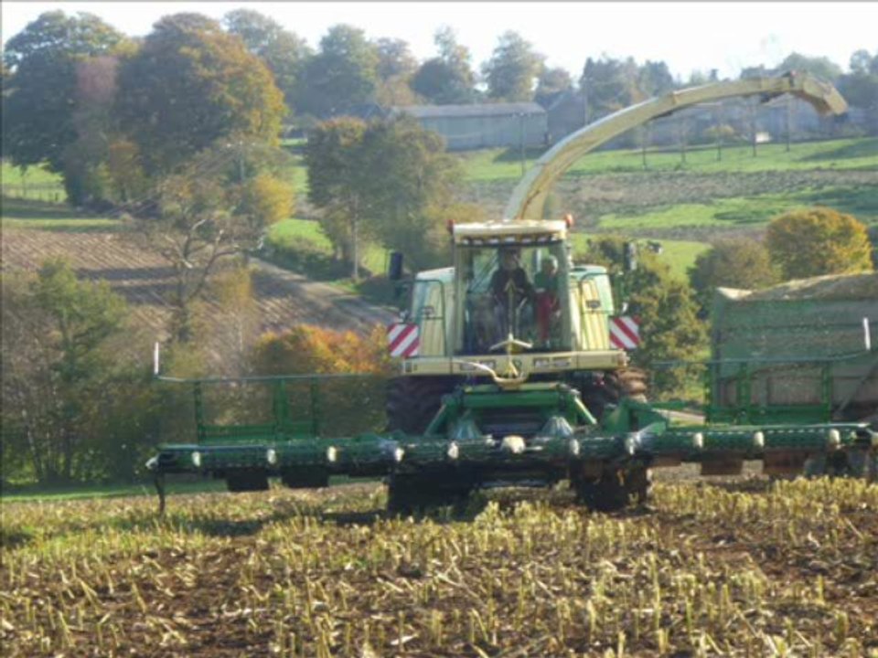 Ensileuse KRONE dans l'orne