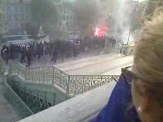 Supporter parisien devant la gare Marseille St-Charles