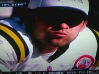 BobsBlitz.com ~ Hot Dog! Jets QB Mark Sanchez Eats a Weiner