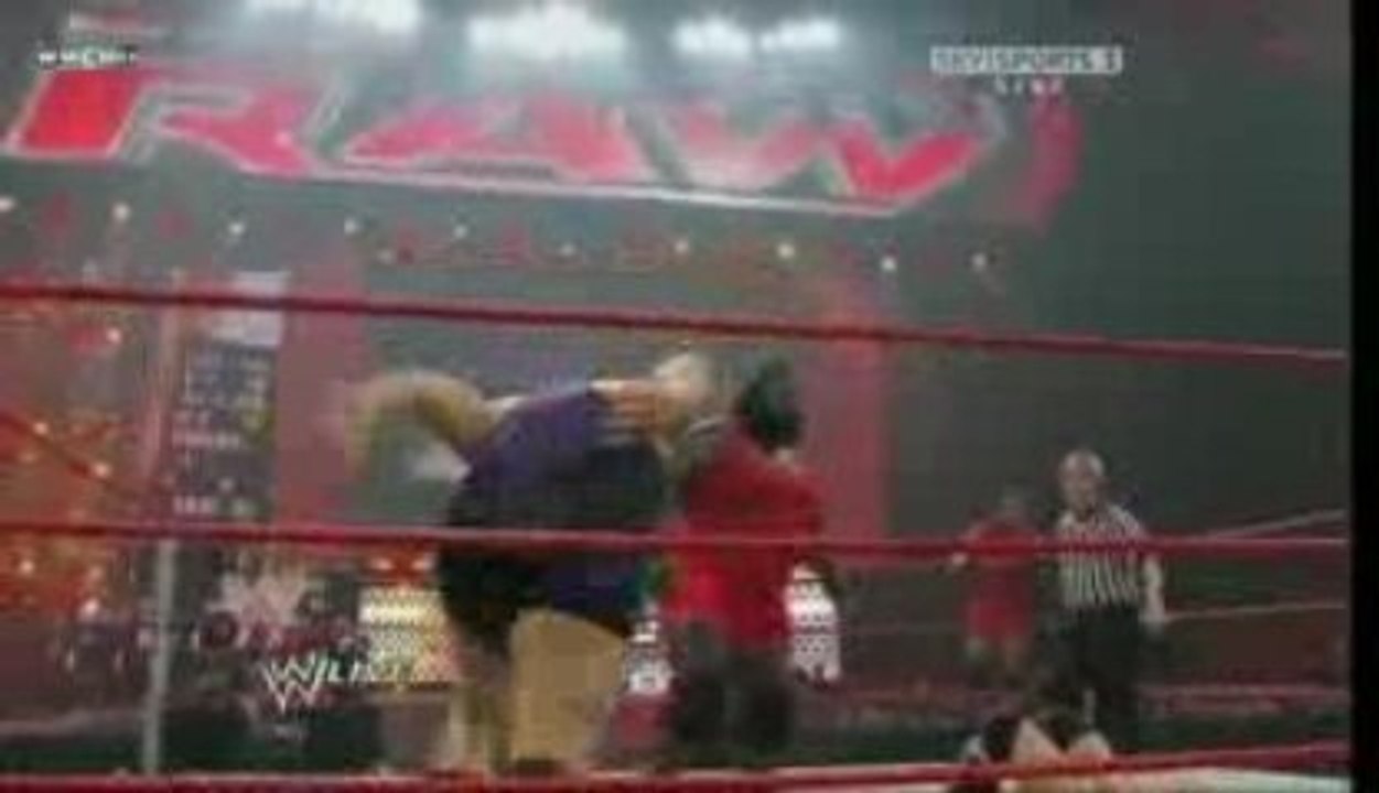 Raw 28 09 2009 - Jericho & Big Show Vs MVP & Mark Henry