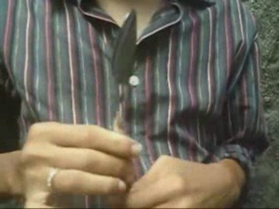 Learn close up street magic tricks to pick up girls