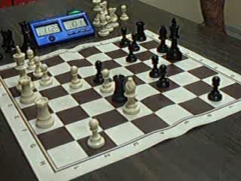 ECHECS : TONY 0 VS 1 STEPH (CLASSE A 2009)