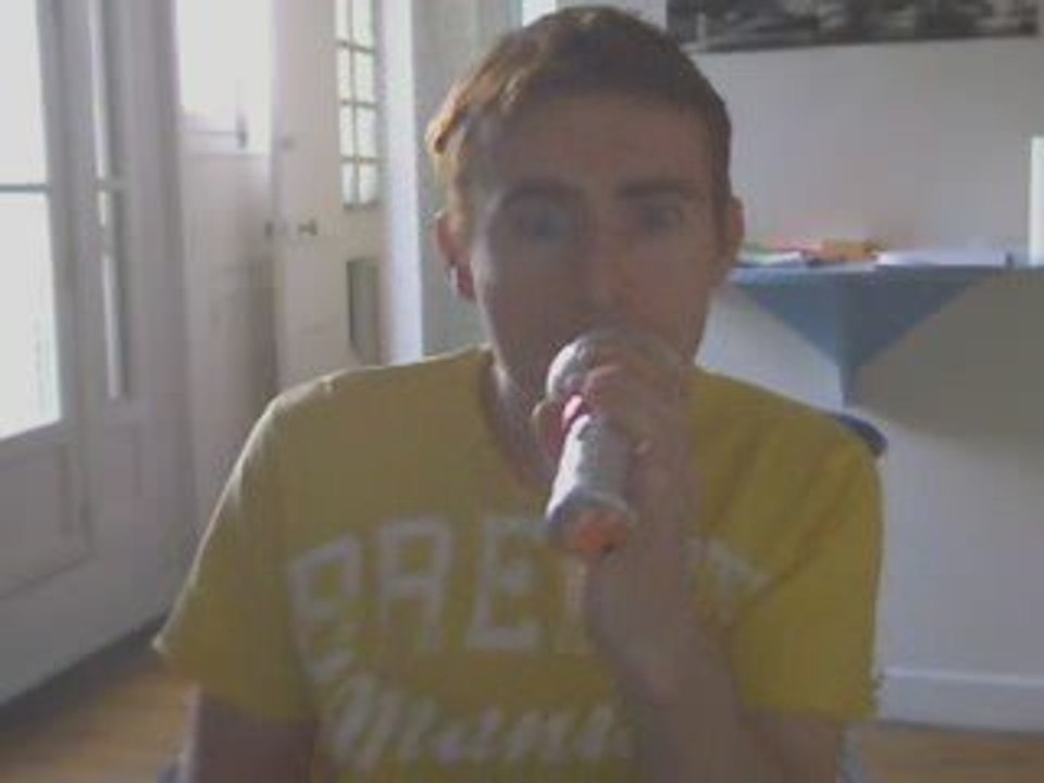 Wiwi égratigne "Jump" de Kris Kross