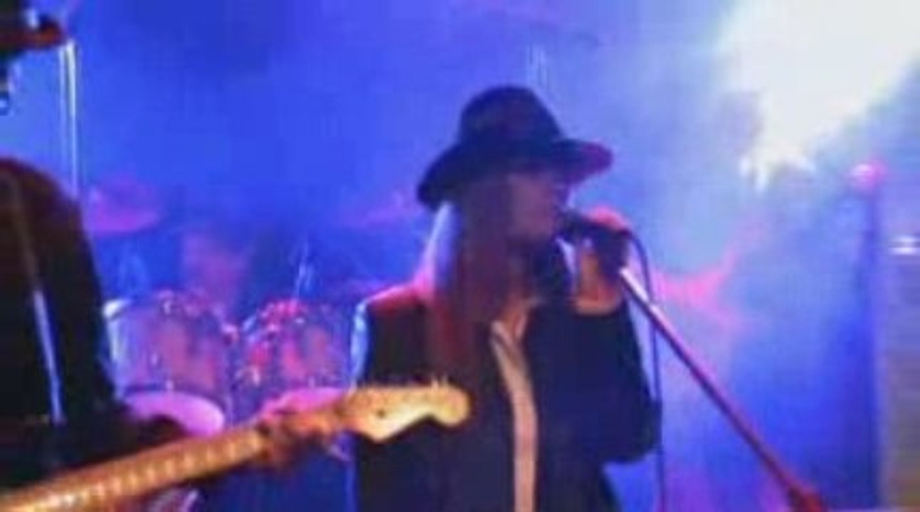 100% live - Hey you
