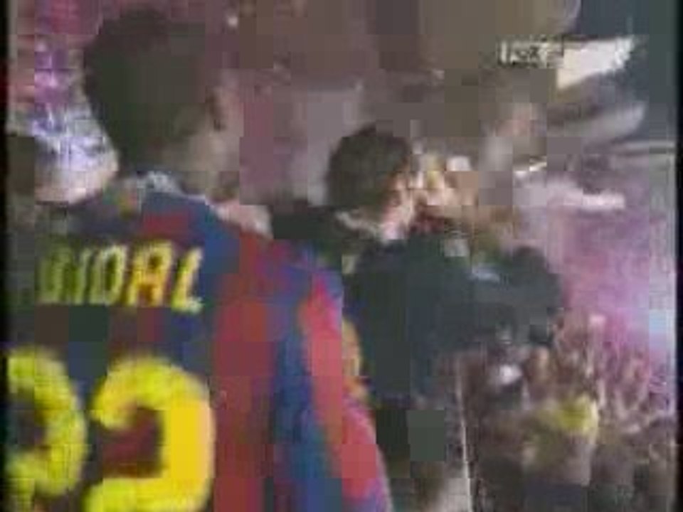 FC_Barcelona_Levanta_la_SuperCopa_de_UEFA_
