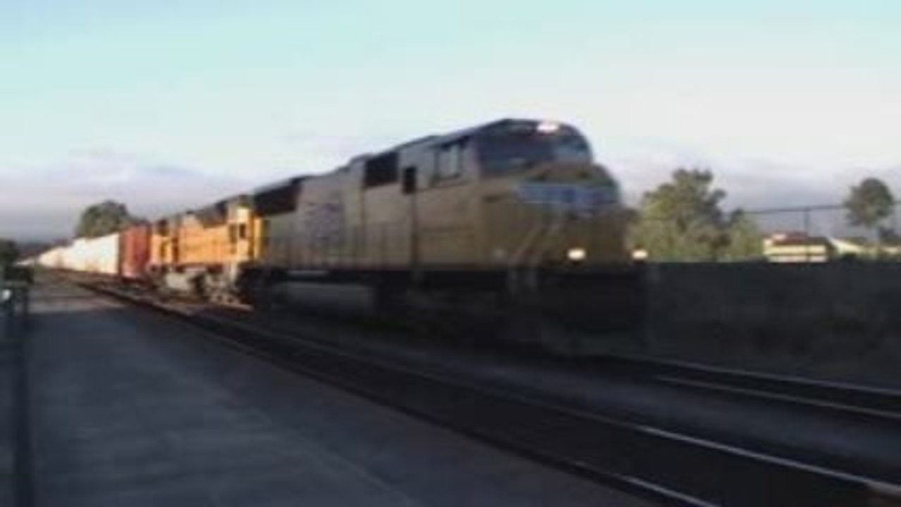 UP #3874 NB w/ a Manifest