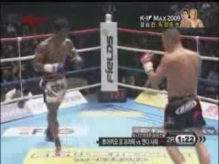 buakaw vs souwer 1/2 final 2009 les 3 premiers round