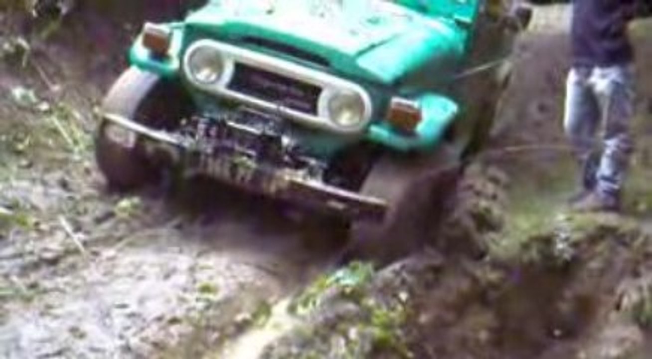 franchissement with the toy' in the wood of caumont city!