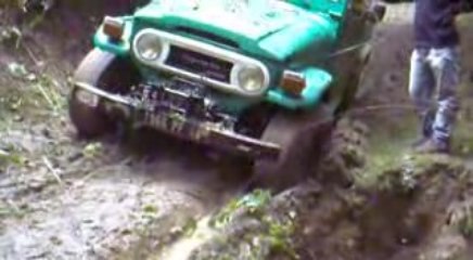 franchissement with the toy' in the wood of caumont city!