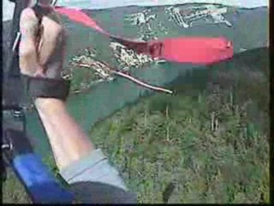VID0003.AVI1