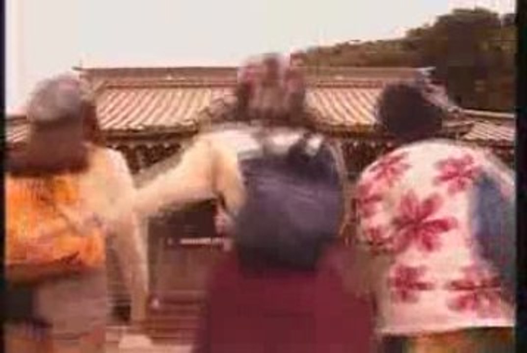 Mi-Ke / 白い2白いサンゴ礁