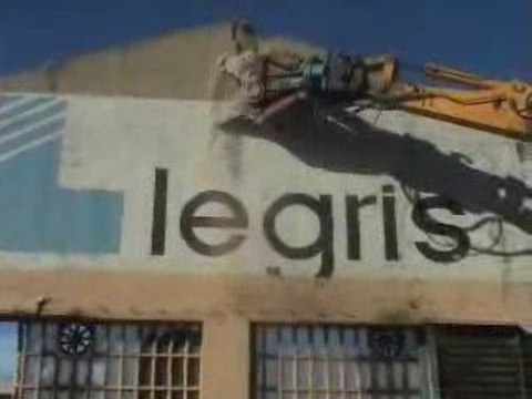 DERRIBO LEGRIS