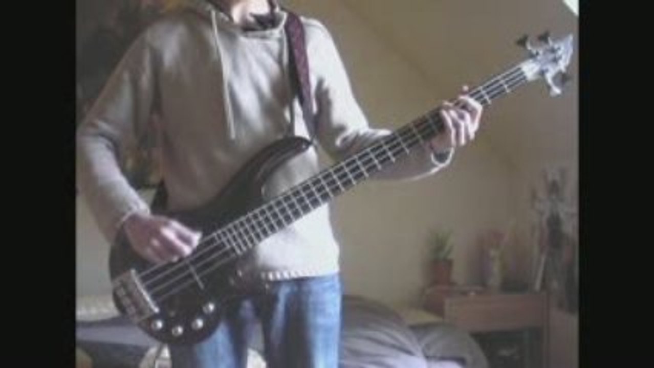 Decode - Paramore Bass Cover