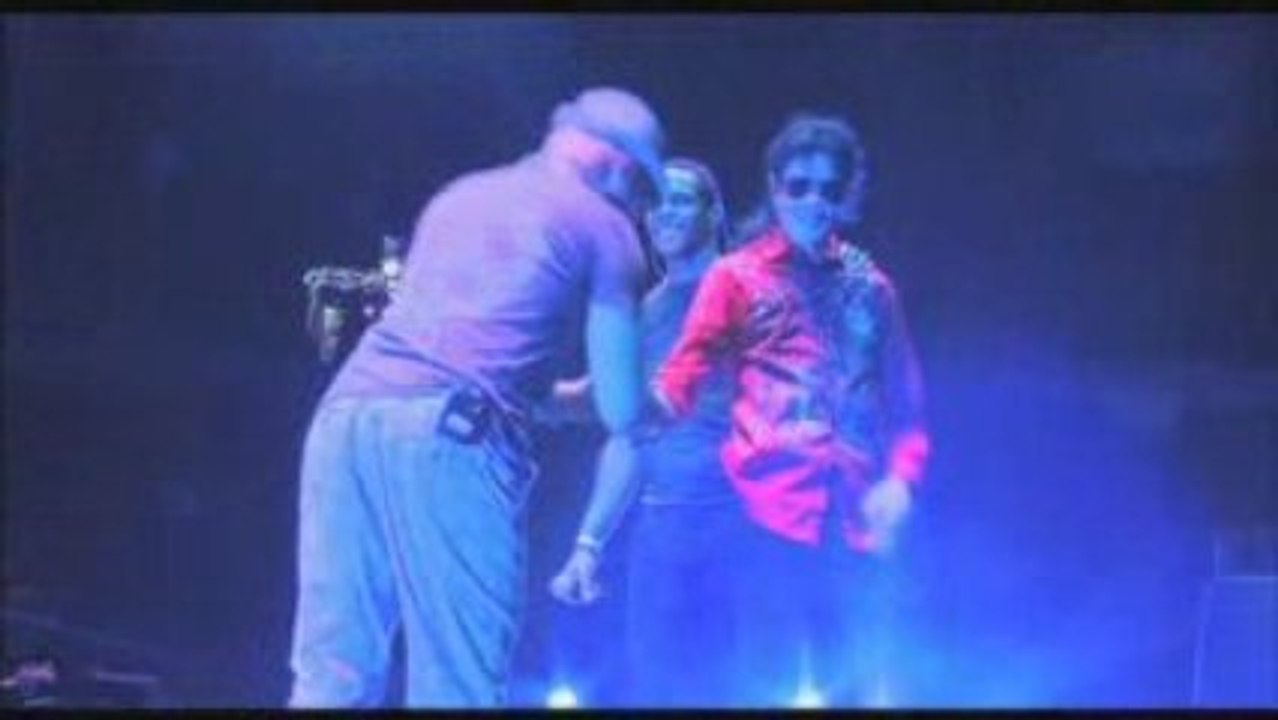 Michael Jackson's This Is It - Kenny Ortega featurette