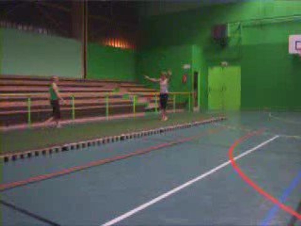 chrissy et maelle au sol