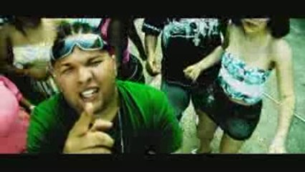 Meneando La Cola Video Official HD