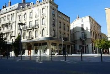 VALENCE - hugo fustier