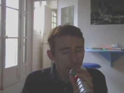 Wiwi égratigne T'es plus une star