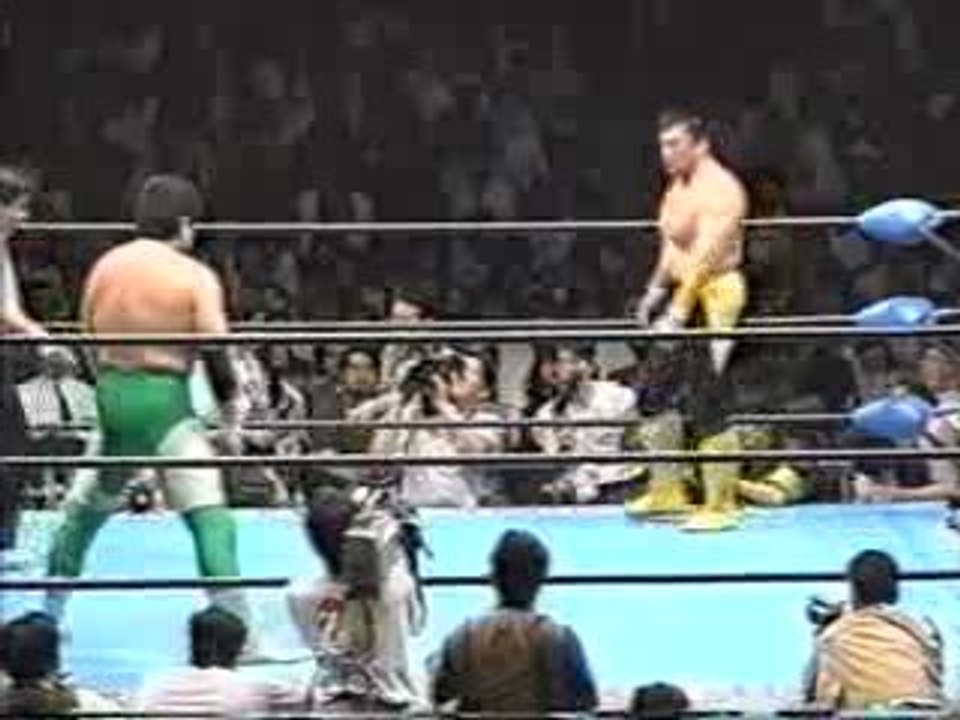 Mitsuharu Misawa vs Toshiaki Kawada (03-06-1994) part1