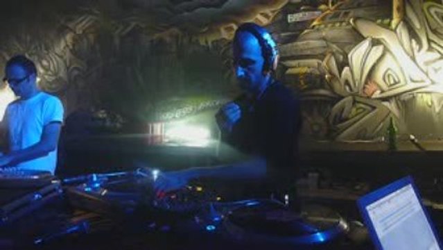 Enola 32 @ MolodoÏ - La Pléiade Party