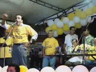 Senador Alexander López apoya al cura