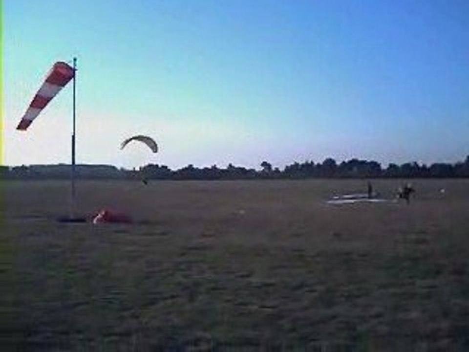 Paramoteur à St Georges de Montaigu