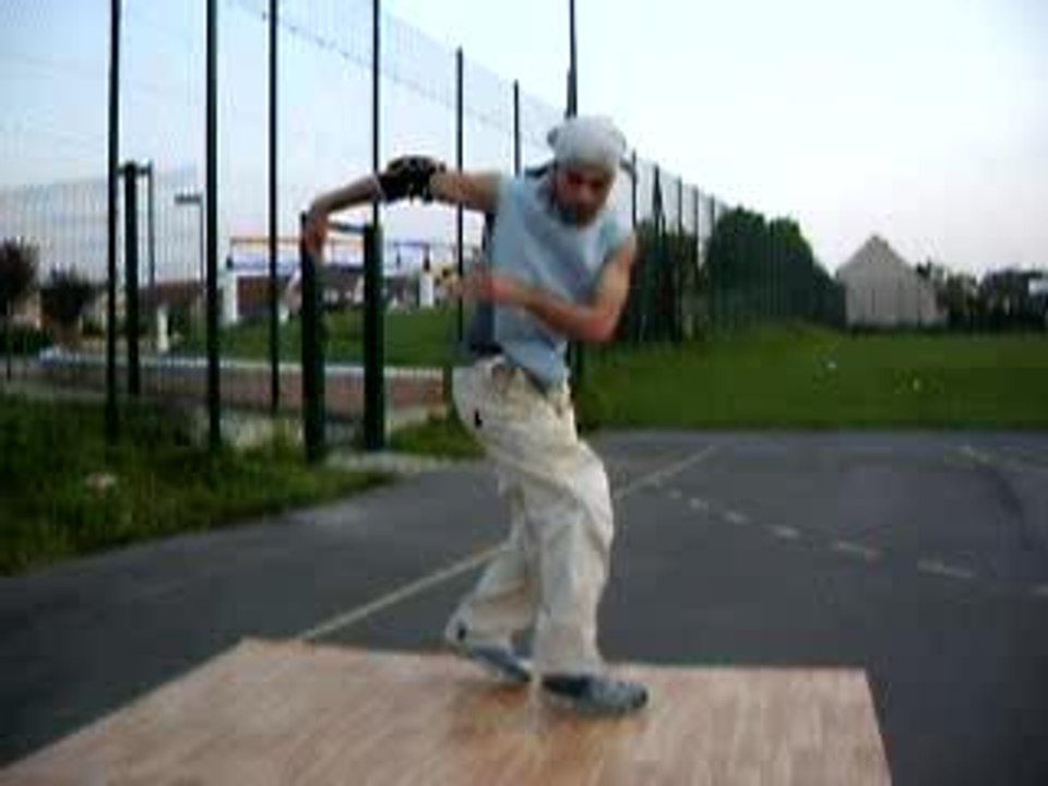 BREAK DANCE SUR MARTIN SOLVEIG SOMETHING BETTER Mai 2006