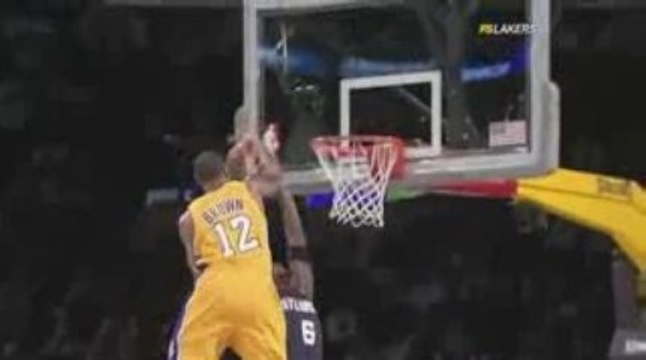 NBA - Shannon BROWN Can BLOCK