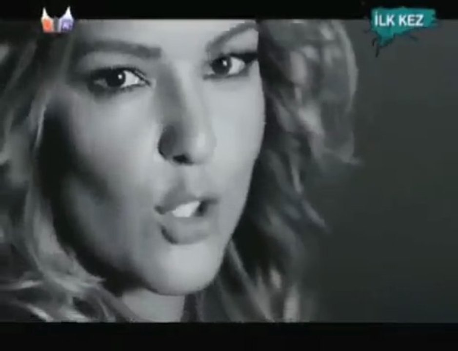 Bengü - Kocaman Öpüyorum (Yeni Klip)