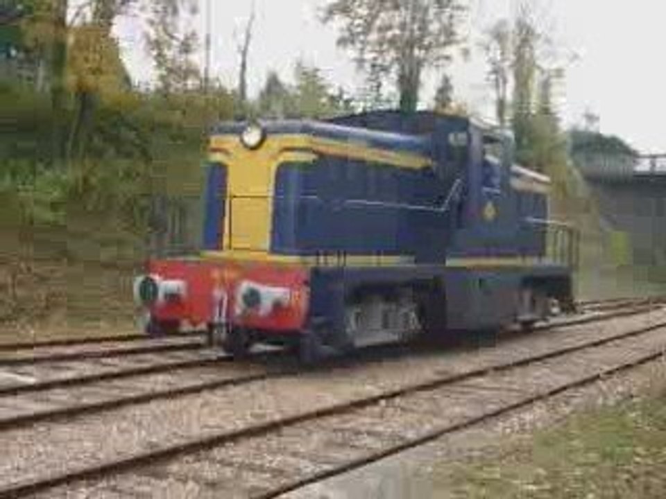 Manoeuvre du BB8082 en gare de Pacy S/ Eure
