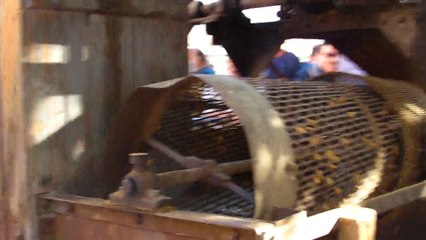 Mécanisme cassoir amandes Provence Oraison (04)