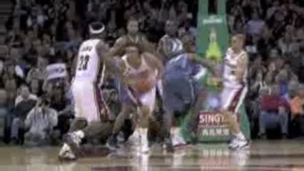 NBA Anderson Varejao gets the steal and tosses it ahead to L