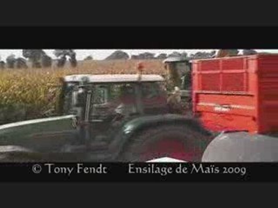 Ensilage De Maïs 2009 Partie N°1 Chez Tony fendt