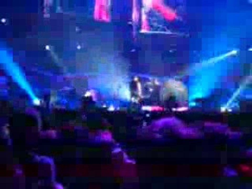 Muse - Liévin - Plug In Baby (2/2) final Ballons