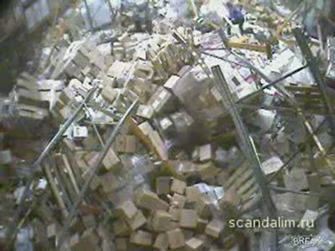 Régis détruit pour 300 000 dollars de Vodka dans un entrepot