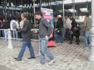 File d'attente Micromania Games