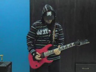 me playing a riff from a song i don't know the name of it xD