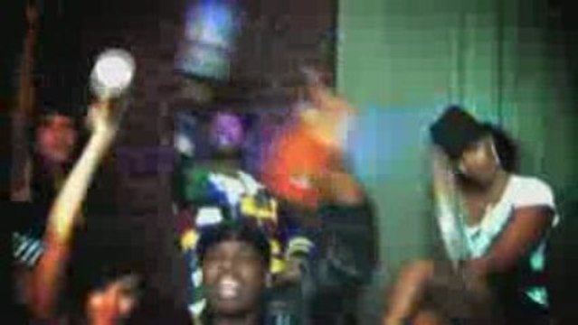 Vic D Feat Juelz Santana - Drink It Out The Bottle / NEW