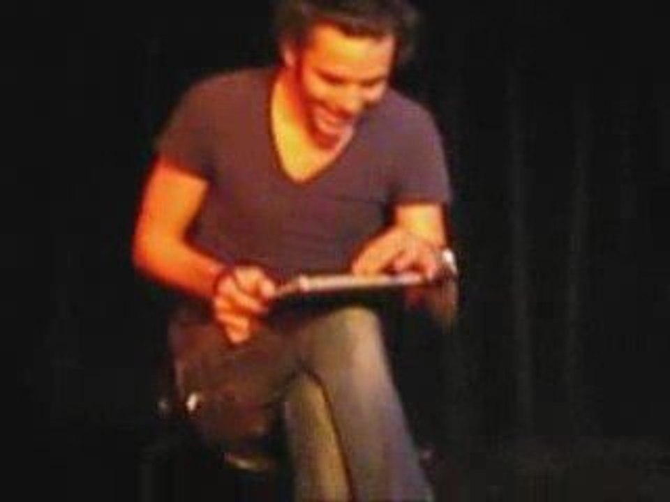 Sketch Julien Pascau "L'entretien" au théatre Darius Milhaud