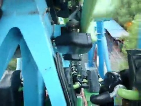 Grand Huit Déjà Vu à Six Flags Magic Mountains Los Angeles