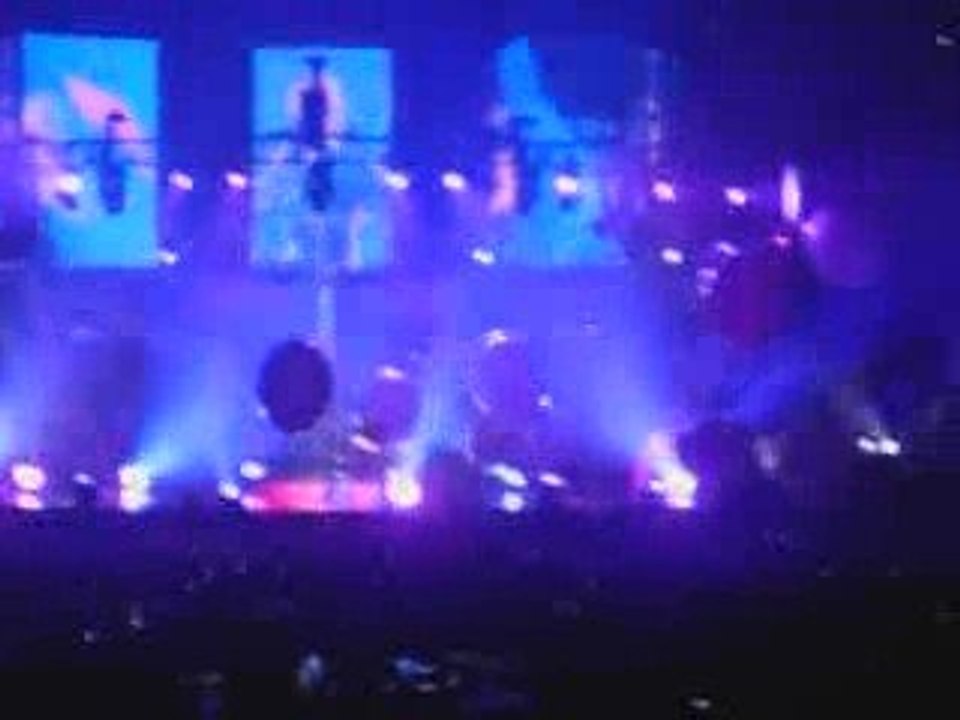 Muse at Lièvin (31/10/09) - Plug in baby