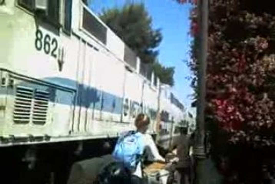 JOHNNY_JAZZ__Train_Matters__METROLINK_TRAIN__San_Juan_Capi