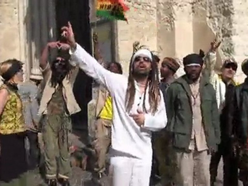 "Lord keep on moving"clip video"lord stephane & ronny emmanuella & sista gilda"