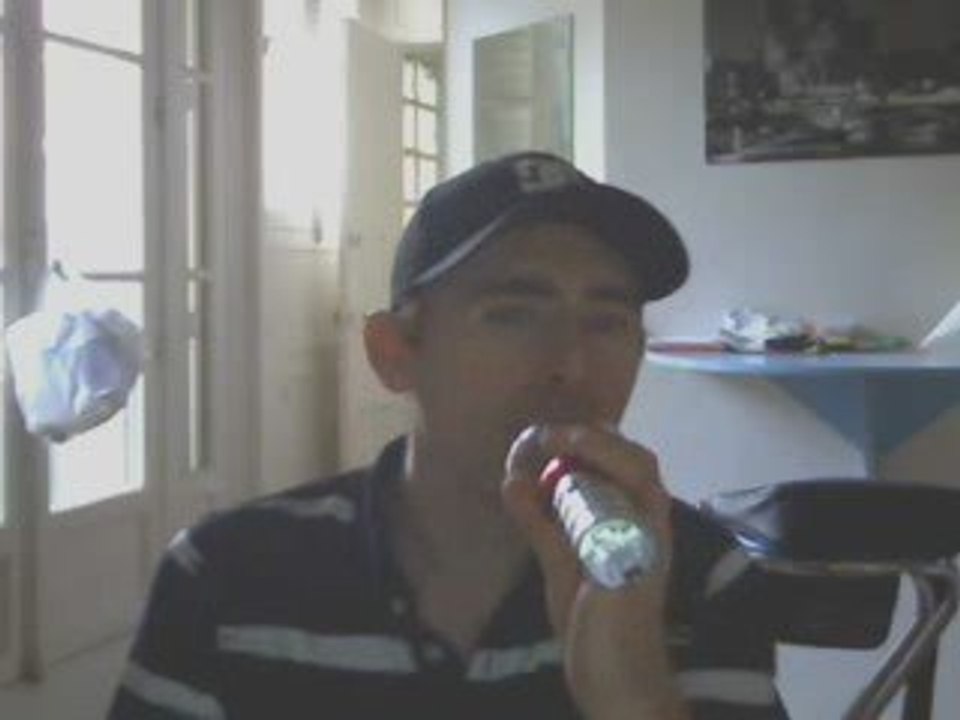 Wiwi égratigne "Plus j'en ai plus j'en veux"