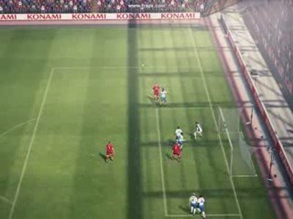 Steven Gerrard retourner acrobatique