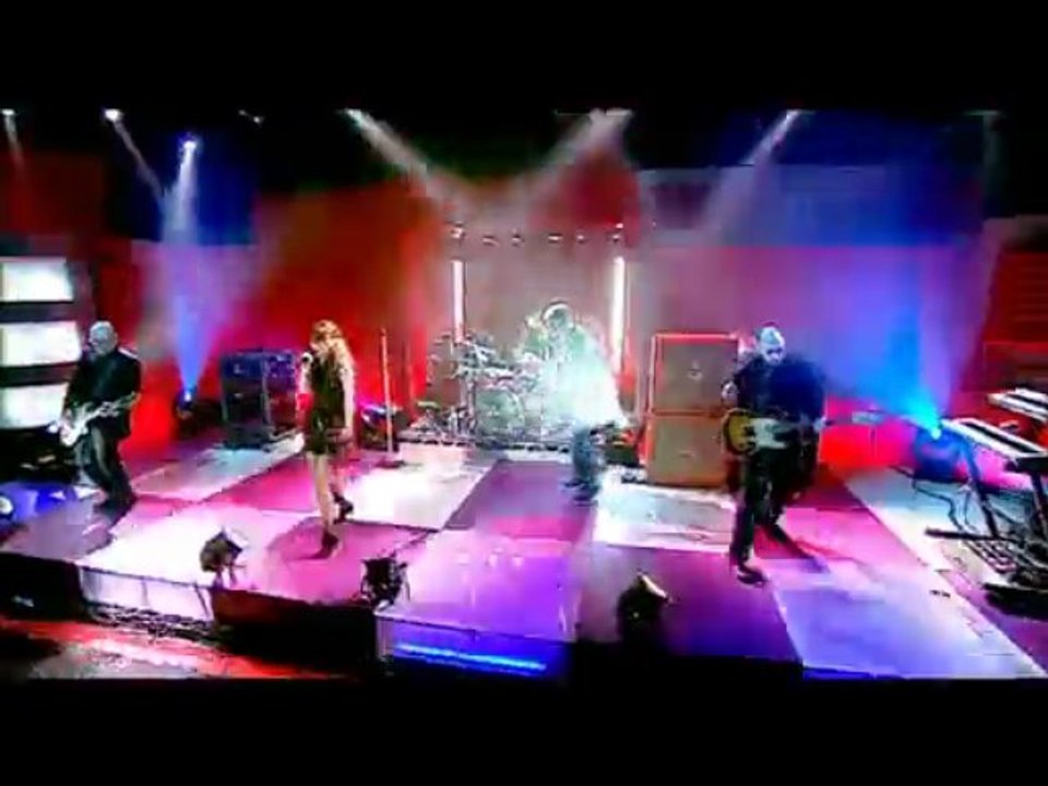 Garbage - Why Do You Love Me Live At Jonathan Ross