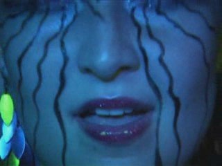 CLIP AMANDE . QUAND J'AVANCE TOI TU RECULES