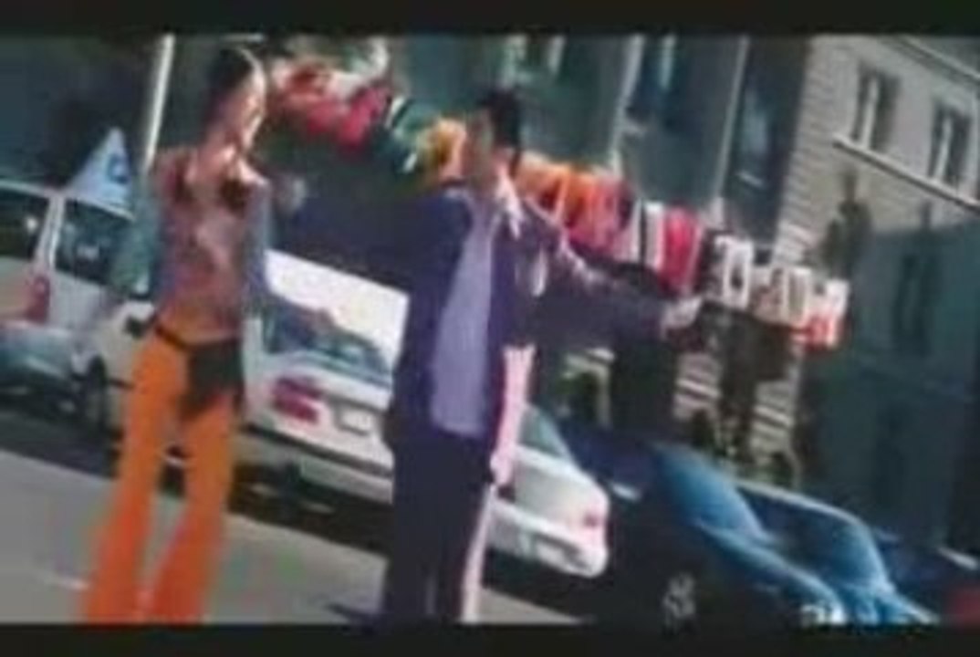 tu hai sola satra saal - Kareena Kapoor - Tushaar -